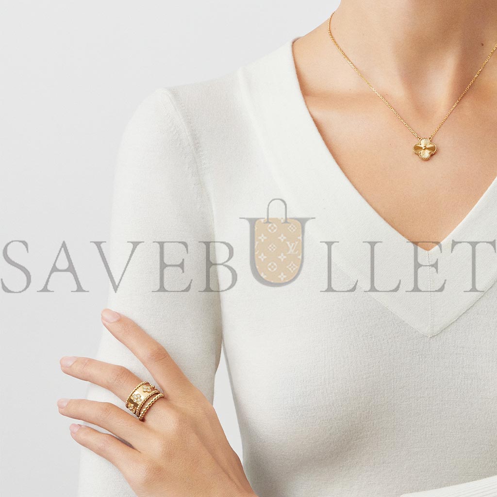 VAN CLEEF ARPELS VINTAGE ALHAMBRA PENDANT - YELLOW GOLD VCARP4KL00 VAN CLEEF ARPELS VINTAGE ALHAMBRA PENDANT - YELLOW GOLD VCARP4KL00